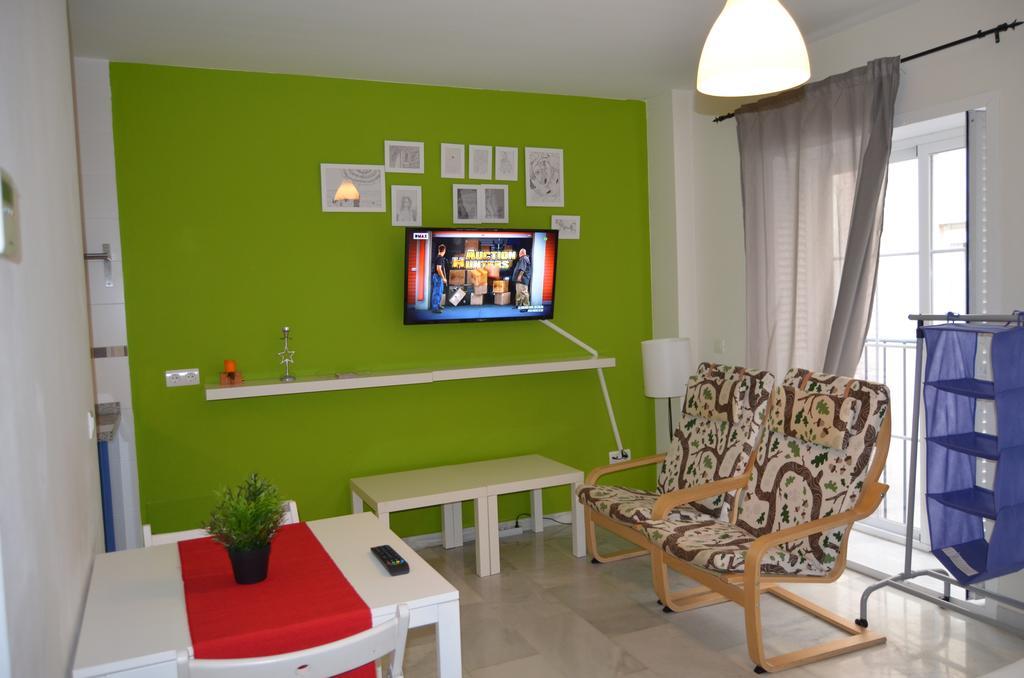 Apartamentos Canasteros Malaga Bilik gambar