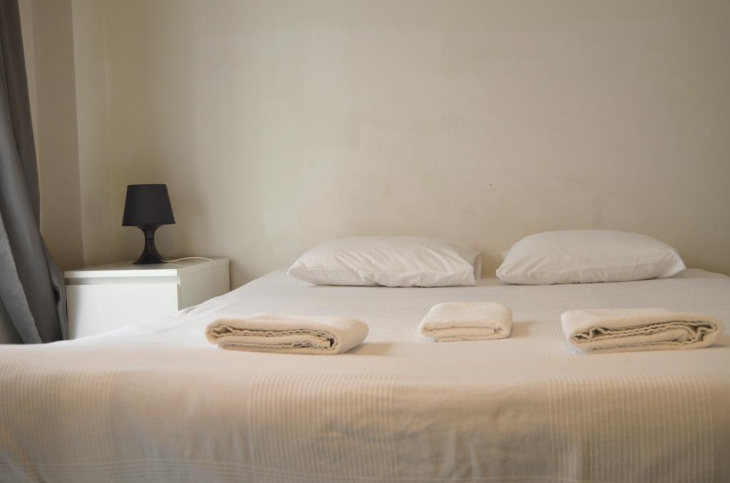 Apartamentos Canasteros Malaga Bilik gambar