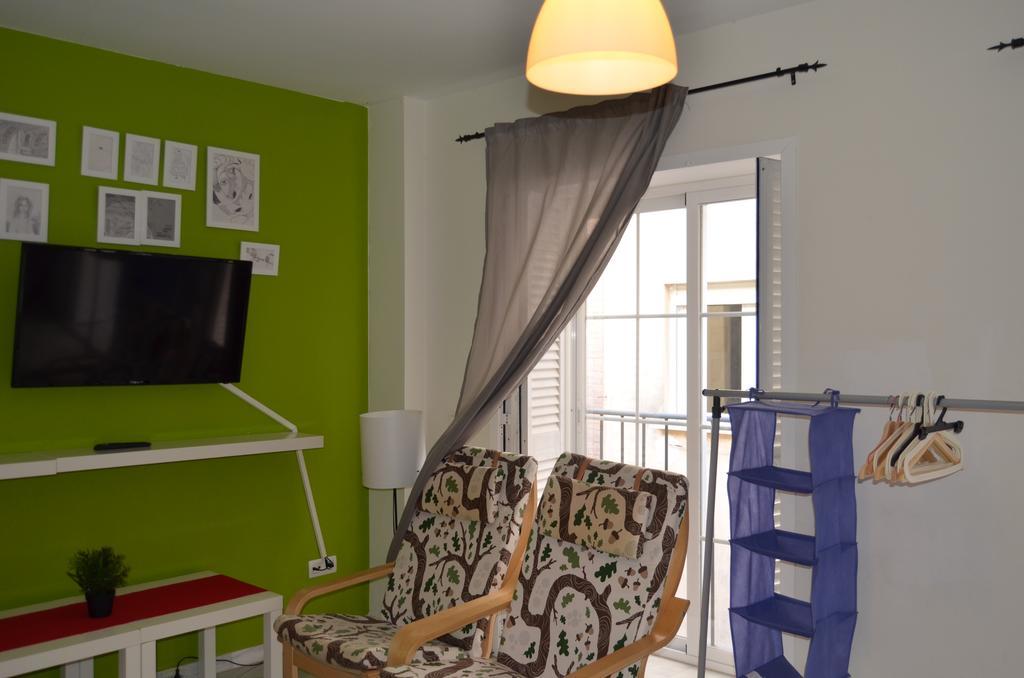 Apartamentos Canasteros Malaga Bilik gambar