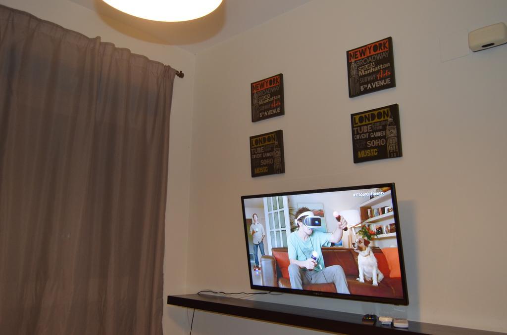 Apartamentos Canasteros Malaga Bilik gambar