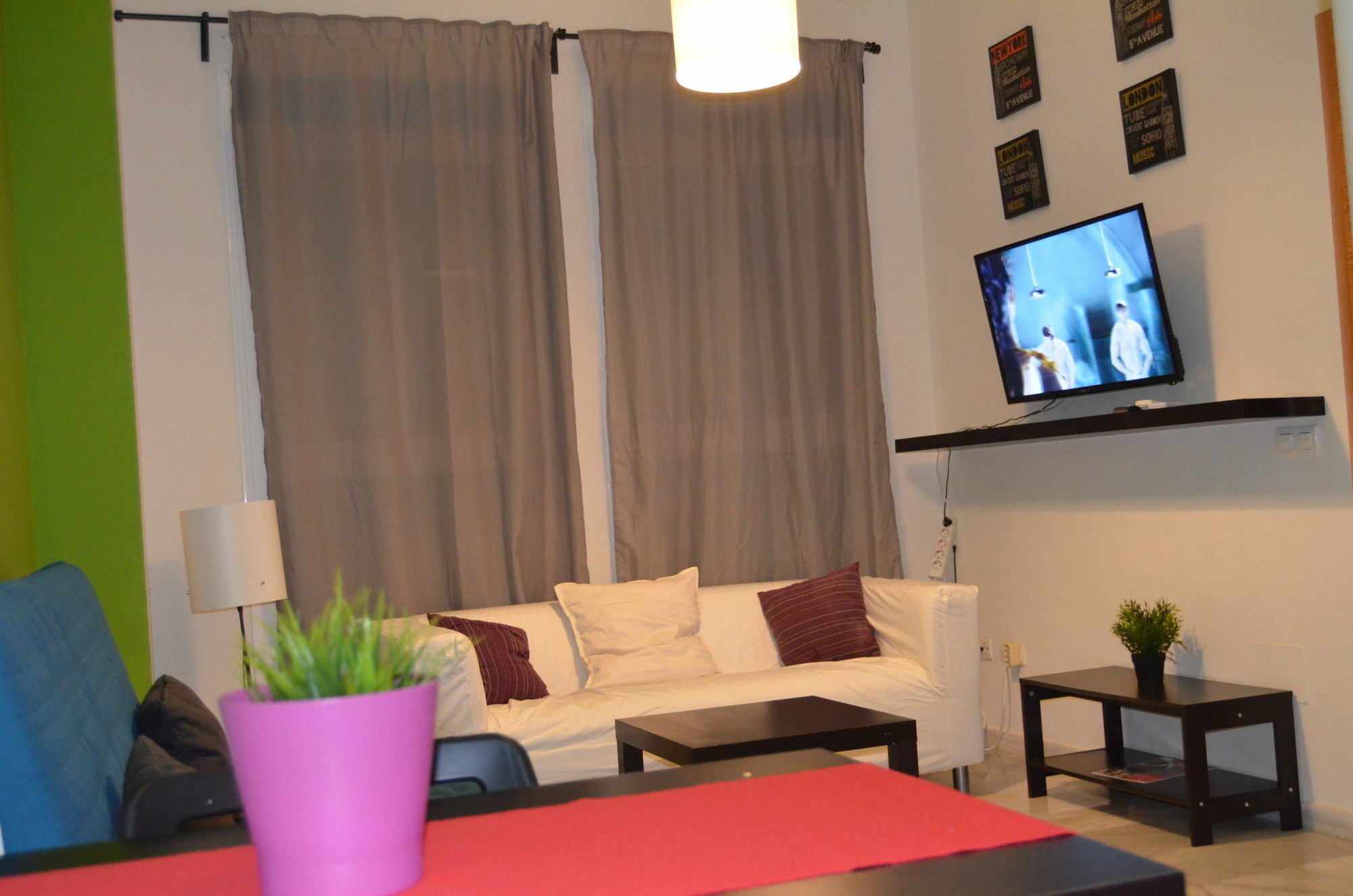 Apartamentos Canasteros Malaga Luaran gambar